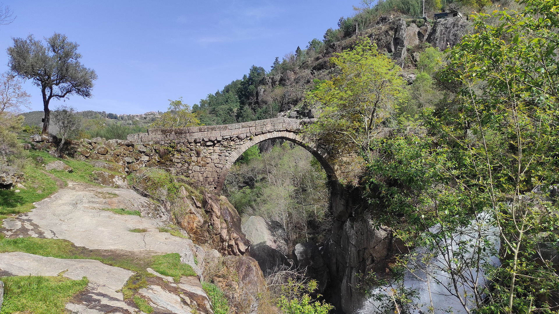 Gerês National Park - full day private tour - the Devil bridge